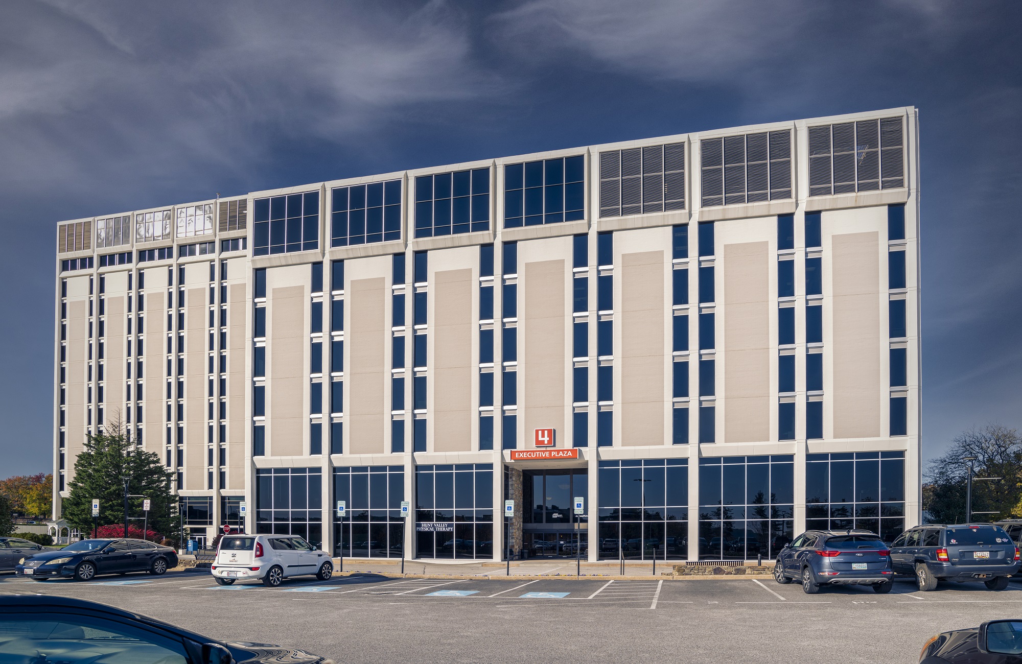 Executive Plaza 4 Hill Management